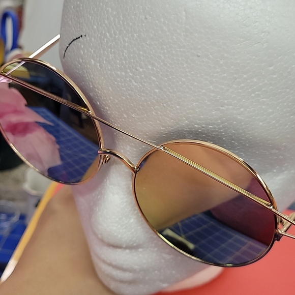 Gold Tone Wire Framed Sunglasses Retro Vintage - Picture 5 of 8